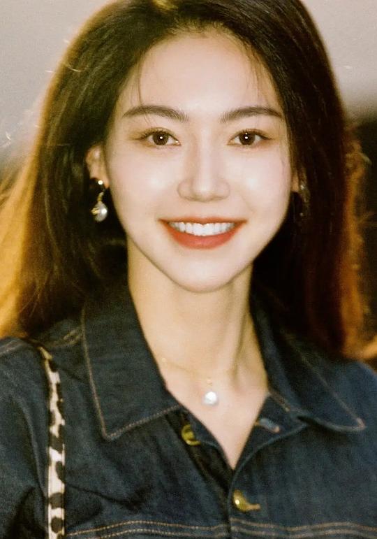 黄梦莹 Maggie Huang照片