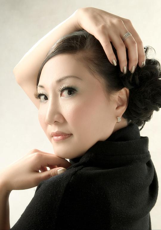 何雪晴 Xueqing He照片