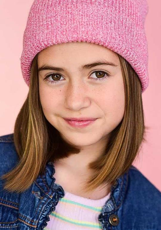 查利·罗文·麦凯恩 Charley Rowan McCain照片