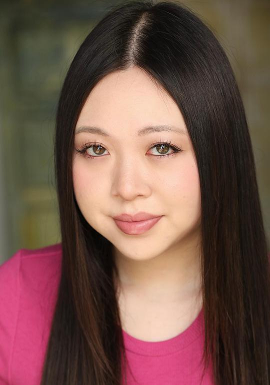 内奥米·潘 Naomi Phan照片