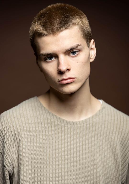 瑞弗·柯达克 River Codack照片