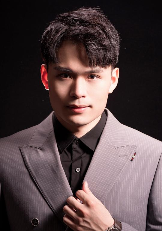 戴可伟 Kewei Dai照片