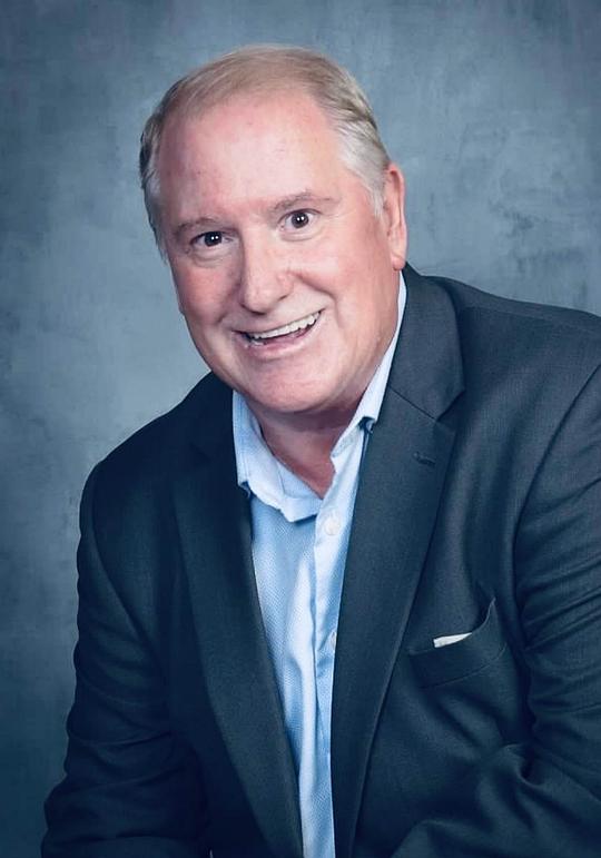 罗伯·里德尔 Rob Riddell照片