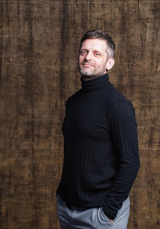 奥塔维奥·林哈里斯 Otávio Linhares照片