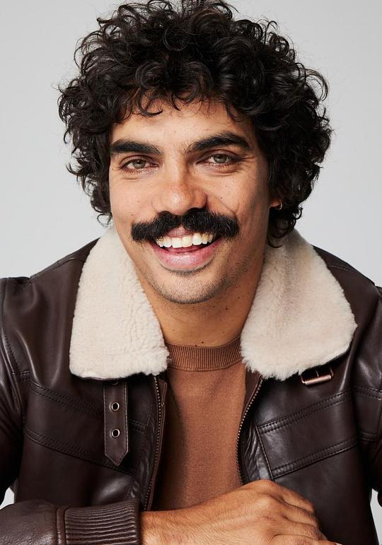 托尼·阿姆斯特朗 Tony Armstrong照片