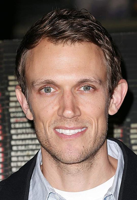 马特·贝蒂内利-奥尔平 Matt Bettinelli-Olpin照片