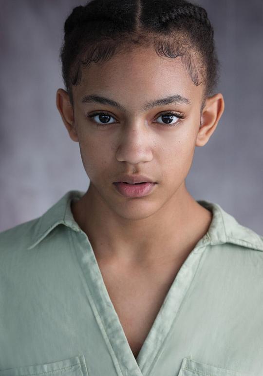 戴安娜·巴尼科娃 Diaana Babnicova照片