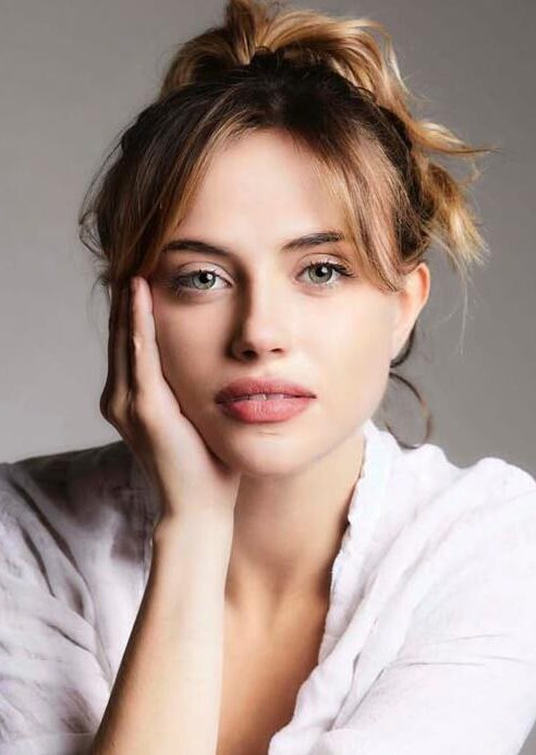 夏洛特·麦基 Charlotte McKee照片