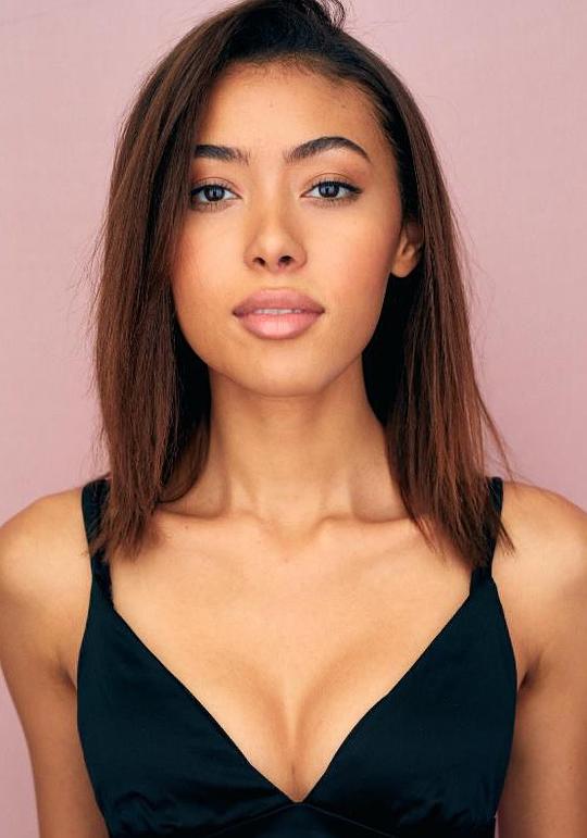 西耶娜·休伯特-罗斯 Sienna Hubert-Ross照片