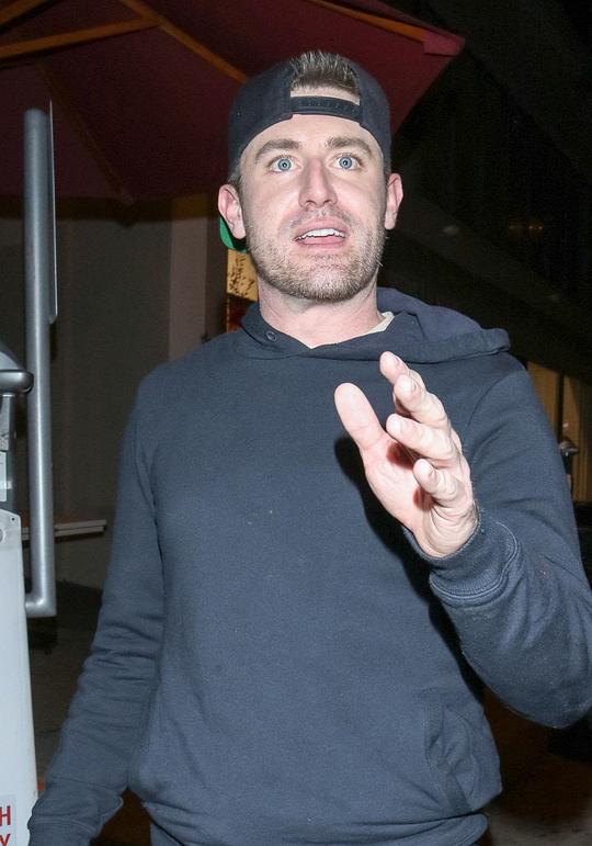 鲍勃·梅内里 Bob Menery照片