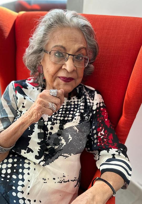 马杜·拉贾 Madhu Raja照片