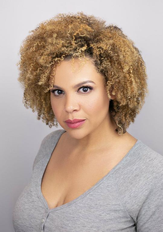 梅根·罗宾逊 Megan Robinson照片