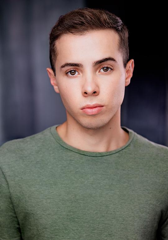 欧尼克斯·瑟拉诺 Onix Serrano照片