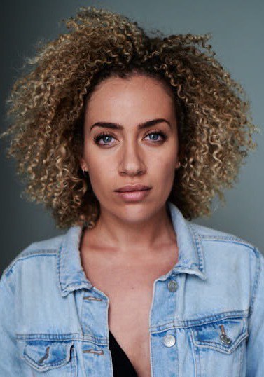 斯蒂芬妮·西亚达坦 Stephanie Siadatan照片