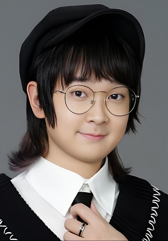 邓宥希 Deng Youxi照片