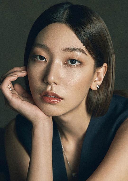 李浩贞 Lee Ho-jung照片