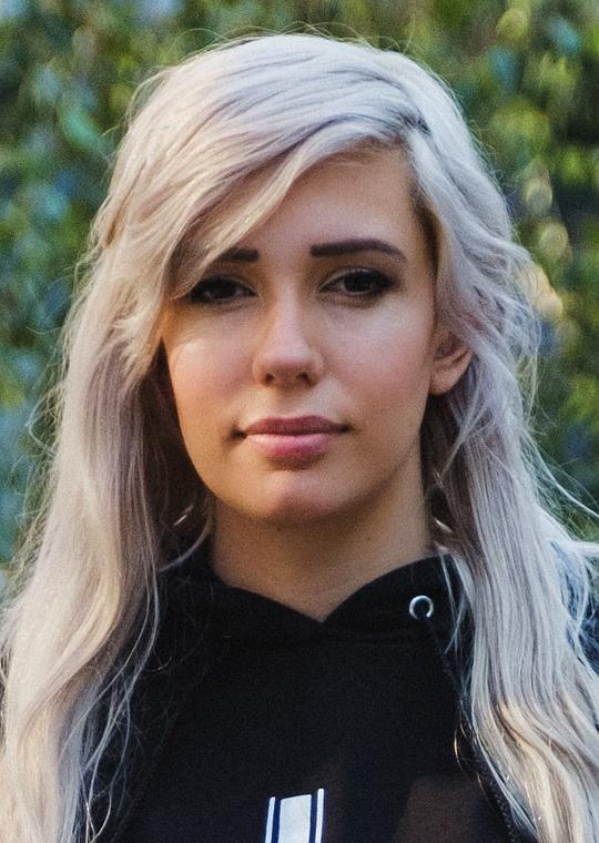 阿拉娜·皮尔斯 Alanah Pearce照片