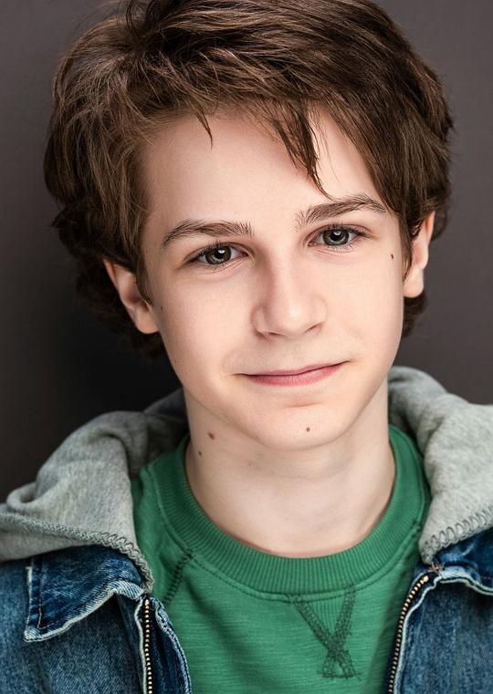 本杰明·帕杰克 Benjamin Pajak照片