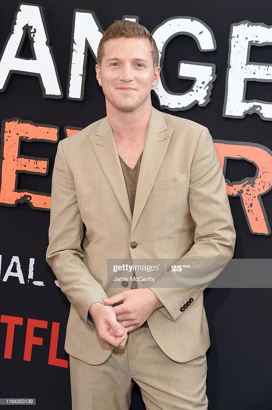 尼克·迪伦堡 Nick Dillenburg照片