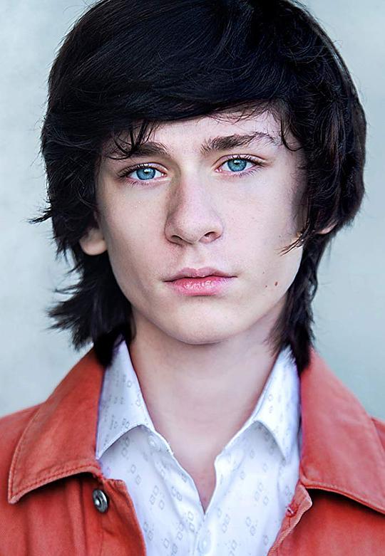 艾丹·弗斯克 Aidan Fiske照片