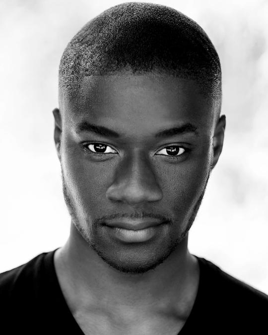 查尔斯·巴巴洛拉 Charles Babalola照片