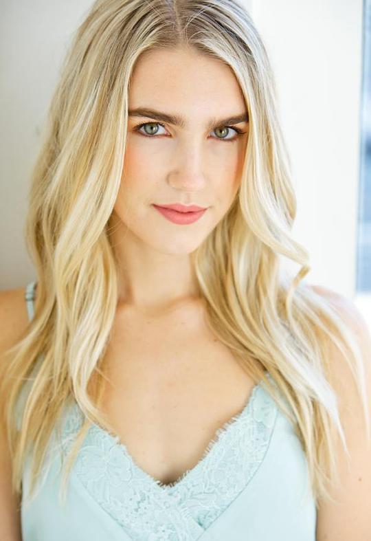 阿里·诺德利 Aly Nordlie照片