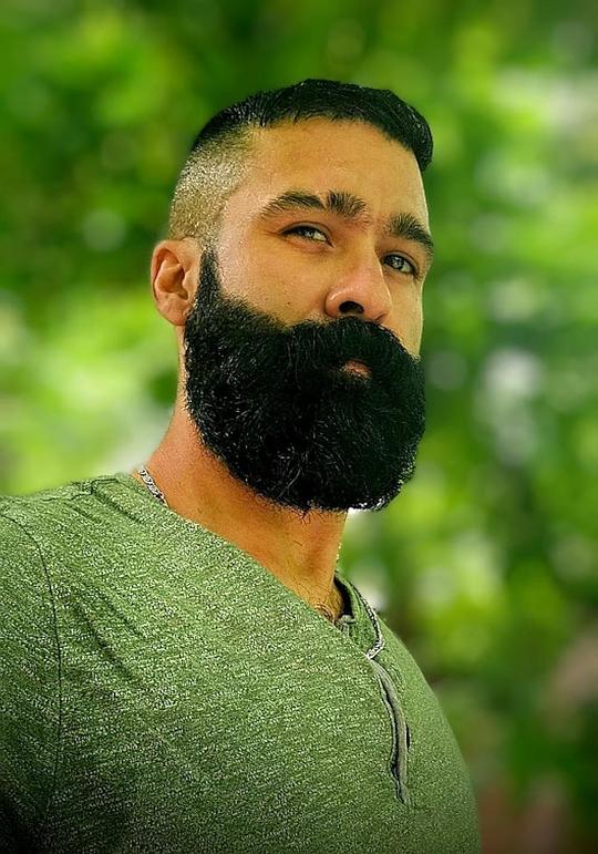 杰萨尔·兰达瓦索 Jesaar Landavaso照片