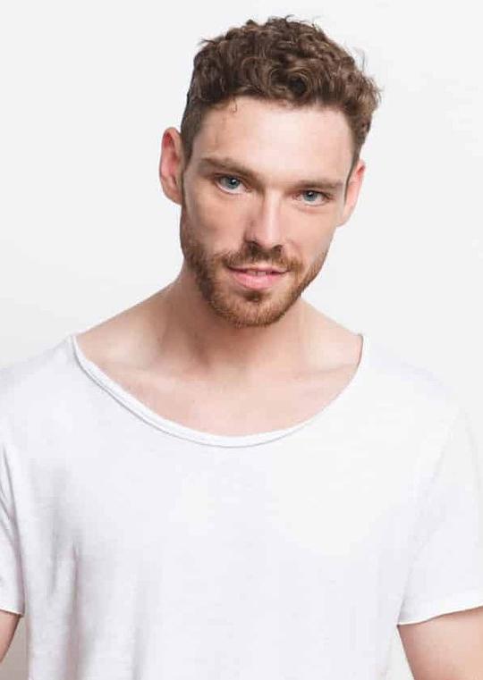 詹姆斯·尼尔森-乔伊斯 James Nelson-Joyce照片