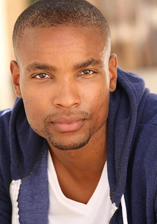 阿拉尼·伊隆圭 Alani Ilongwe照片