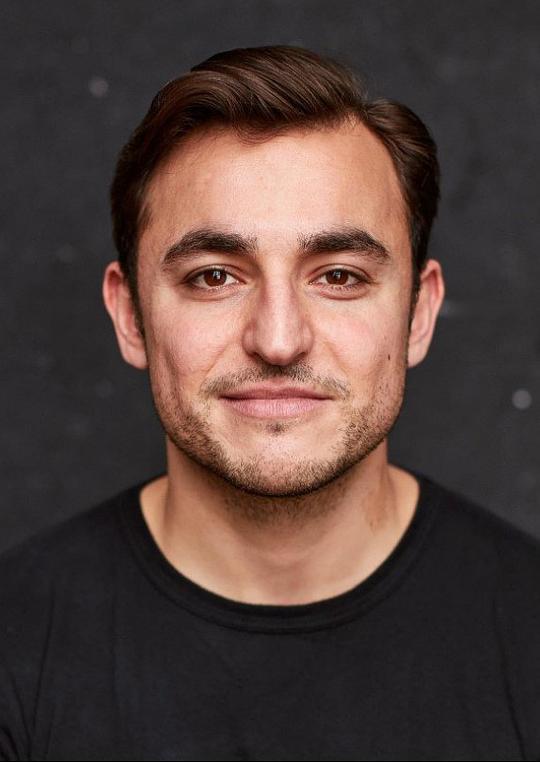 贝西尔·泽西里 Besir Zeciri照片