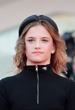 莉兹洛·温丁·雷弗恩 Lizzielou Winding Refn照片