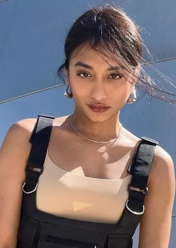 列娃·马谢林 Reva Marchellin照片