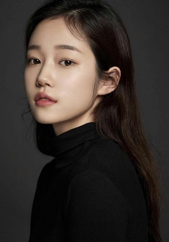 卢允瑞 Yoon-seo Roh照片