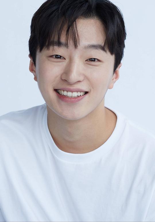 郑容柱 Yong-ju Jung照片