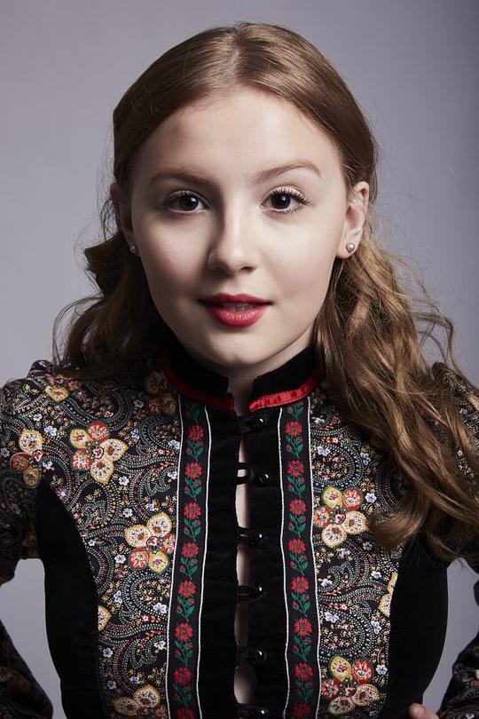 贝贝·伍德 Bebe Wood照片