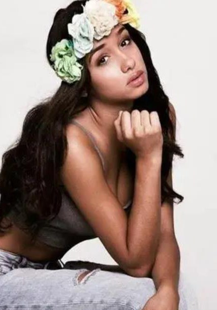 艾娃·鲁伊斯 Eva Ruiz照片