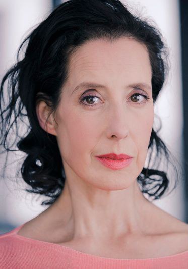 卡罗琳·埃布讷 Caroline Ebner照片