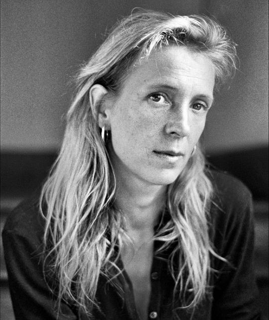 埃米莉·德勒兹 Emilie Deleuze照片