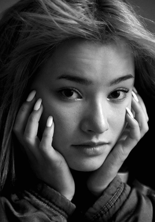 阿尤米·洛克斯 Ayumi Roux照片