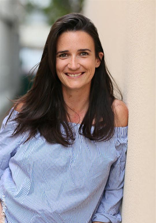 萨拉·吉娜克 Sara Ginac照片