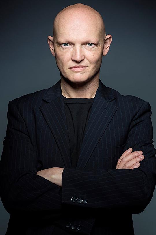 罗兰·福尔摩斯 Rowland Holmes照片