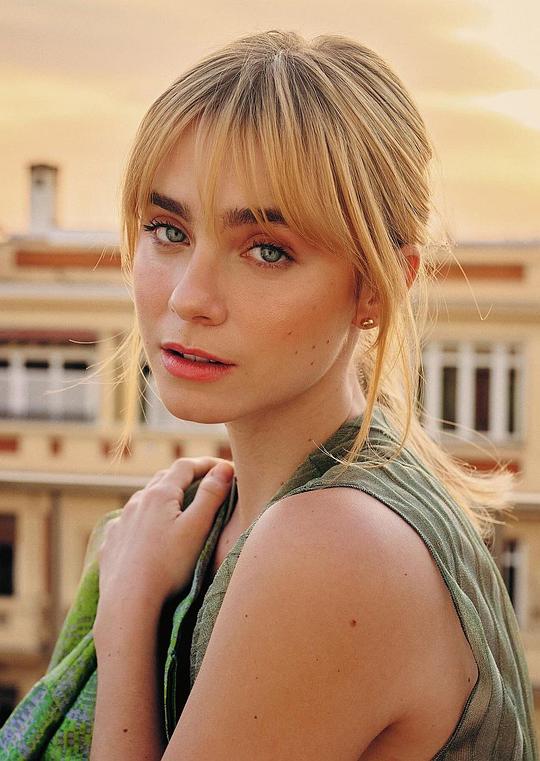 克拉拉·加勒 Clara Galle照片