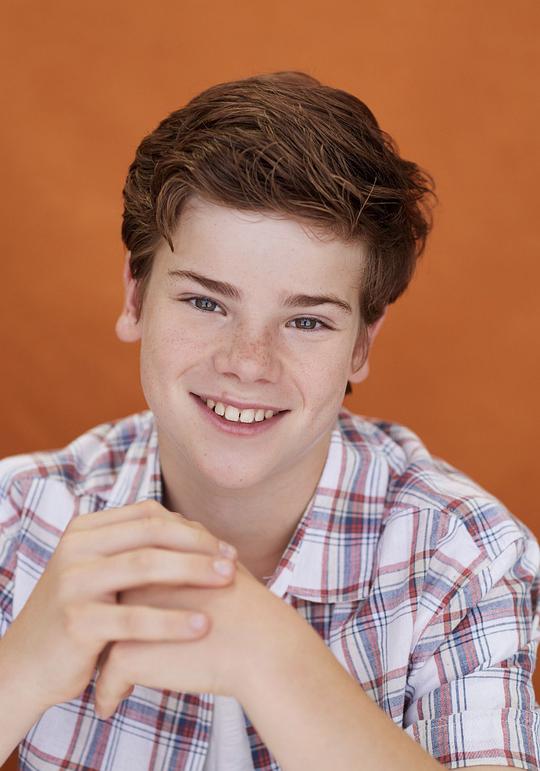 莱利·斯蒂尔斯 Riley Stiles照片