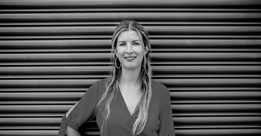 珍妮·波普尔韦尔 Jenny Popplewell照片