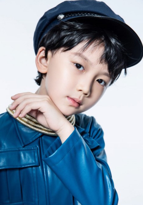 周俞辰 Yuchen Zhou照片