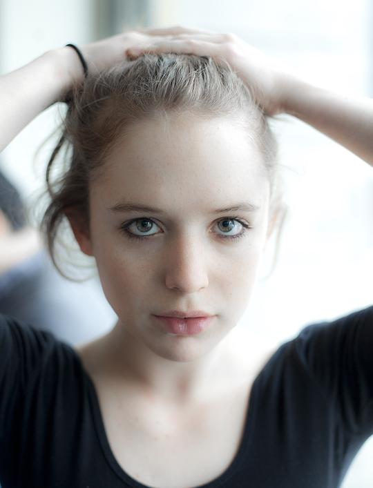 娜因·冈泽勒斯·诺威德 Naian González Norvind照片