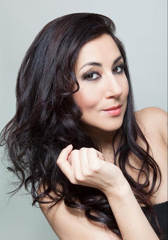 劳拉·德伊达 Laura de Ita照片