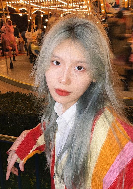 万舒心 Shuxin Wan照片