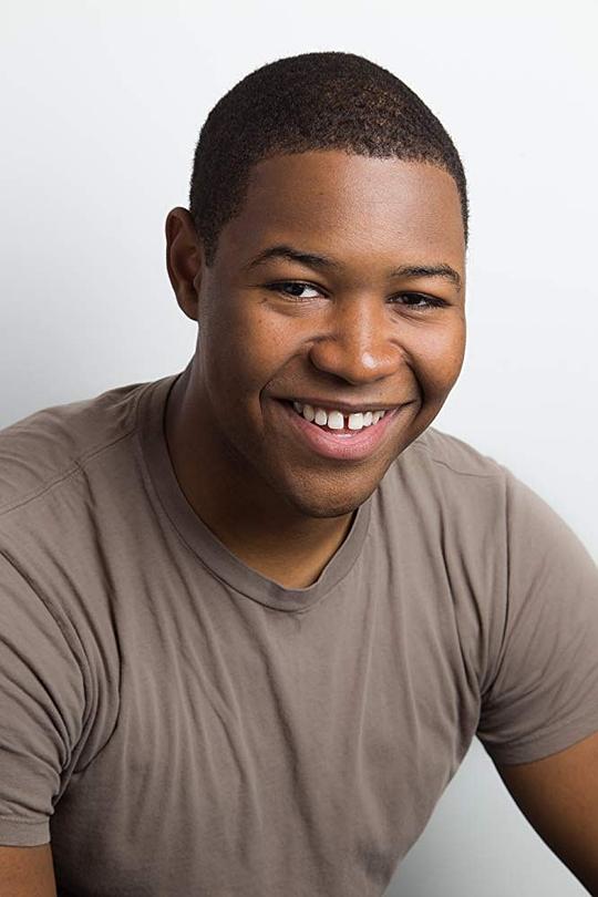 卢克·坦尼 Luke Tennie照片