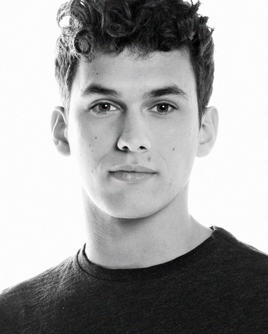 萨姆·瓦索洛梅奥斯 Sam Vartholomeos照片